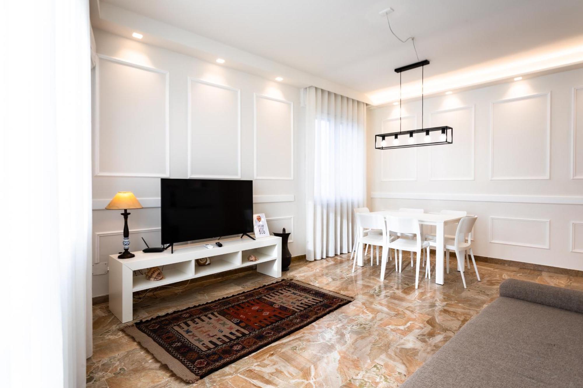 Think Positive Flat - Con Parcheggio! Apartment Padova